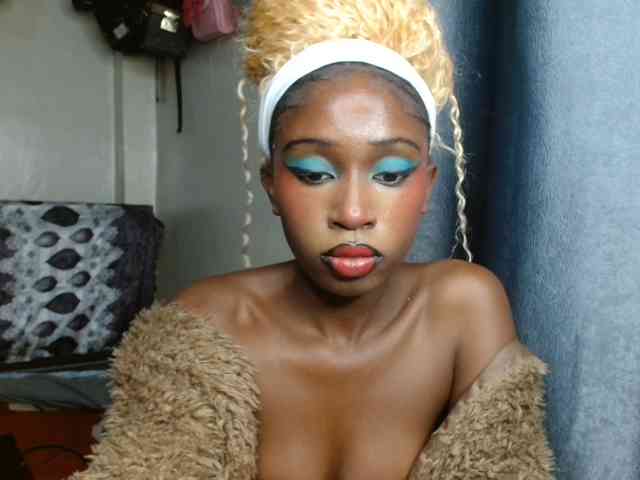 Boughie-birdy webcam