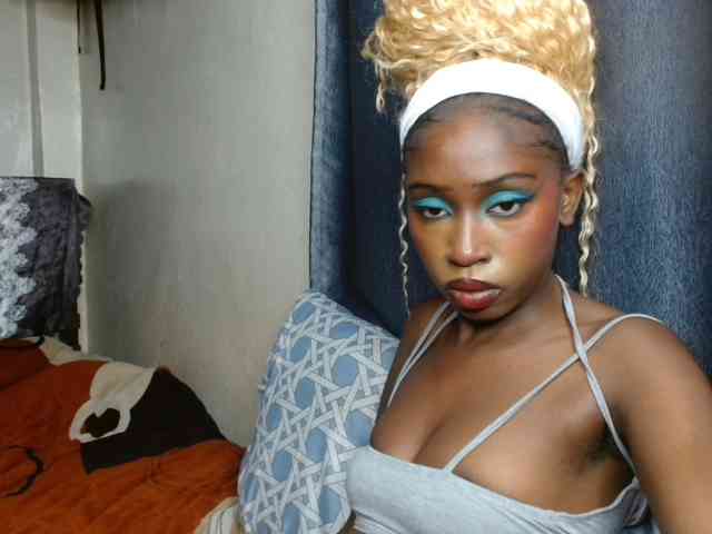Boughie-birdy webcam