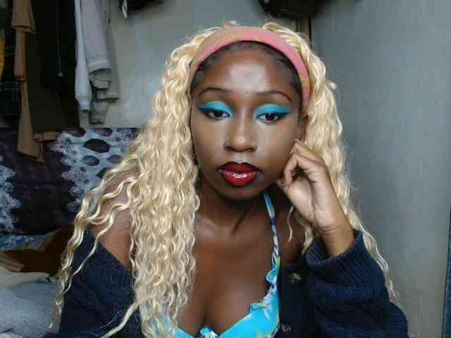 Boughie-birdy webcam