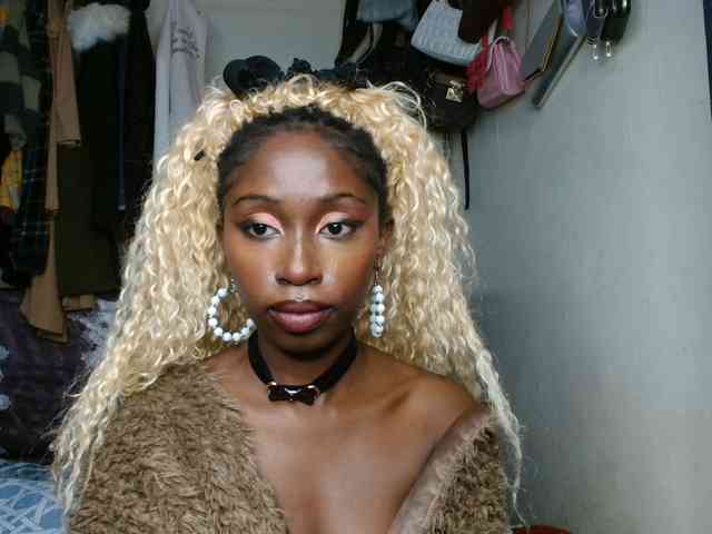Boughie-birdy webcam