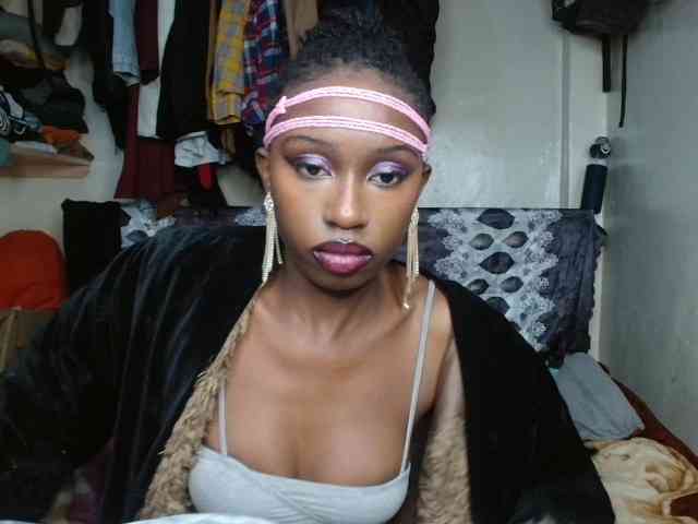 Boughie-birdy webcam