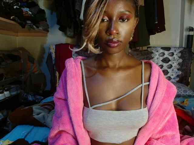 Boughie-birdy webcam