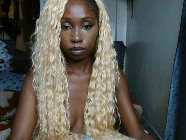 Boughie-birdy webcam