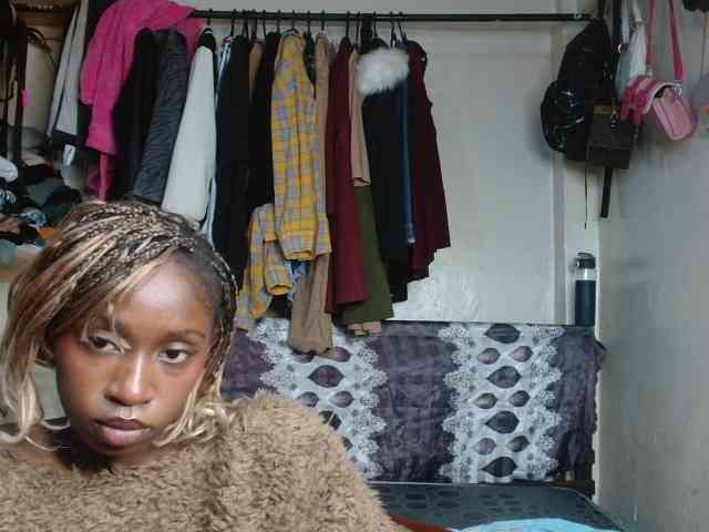 Boughie-birdy webcam
