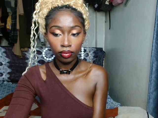 Boughie-birdy webcam