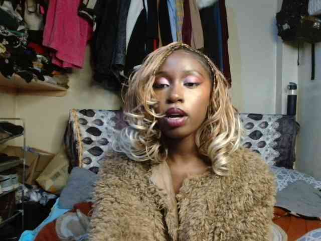 Boughie-birdy webcam