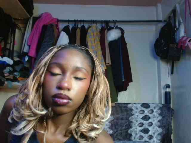 Boughie-birdy webcam