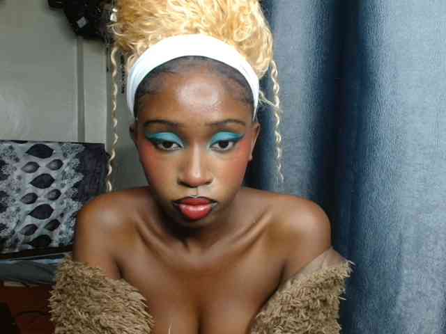 Boughie-birdy webcam