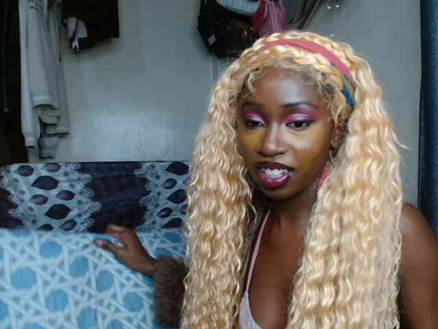 Boughie-birdy webcam