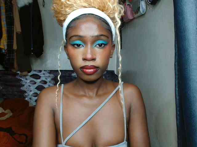 Boughie-birdy webcam