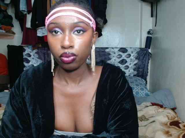 Boughie-birdy webcam