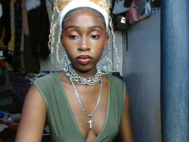 Boughie-birdy webcam