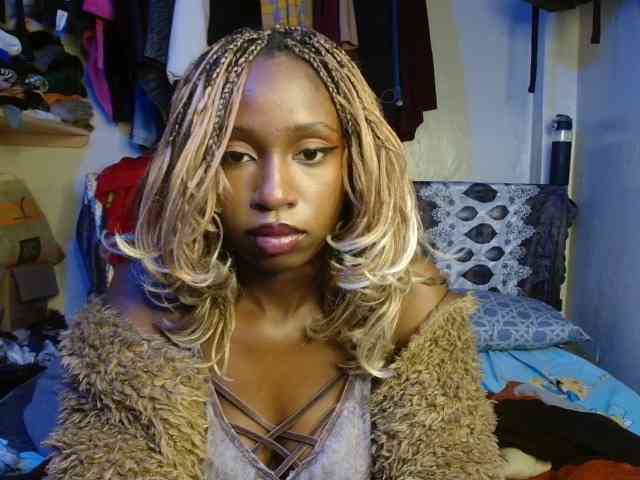 Boughie-birdy webcam