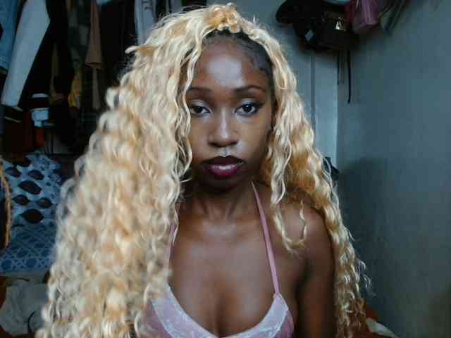 Boughie-birdy webcam