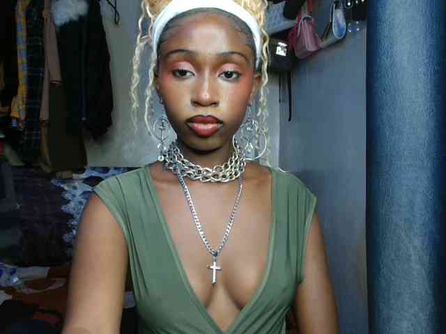 Boughie-birdy webcam