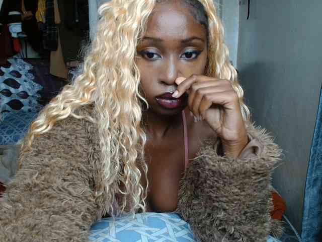 Boughie-birdy webcam