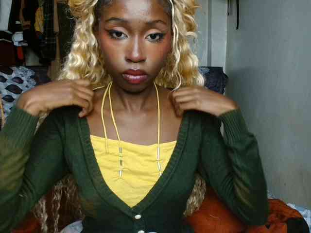 Boughie-birdy webcam