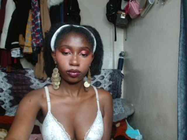 Boughie-birdy webcam