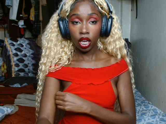 Boughie-birdy webcam
