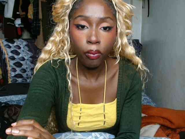 Boughie-birdy webcam