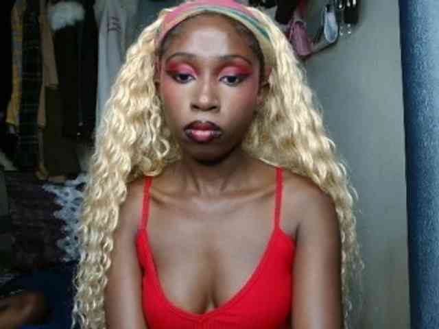 Boughie-birdy webcam