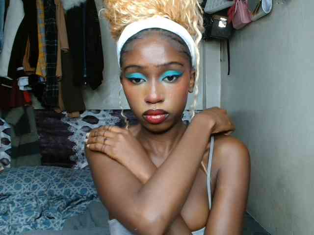Boughie-birdy webcam