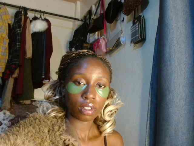 Boughie-birdy webcam