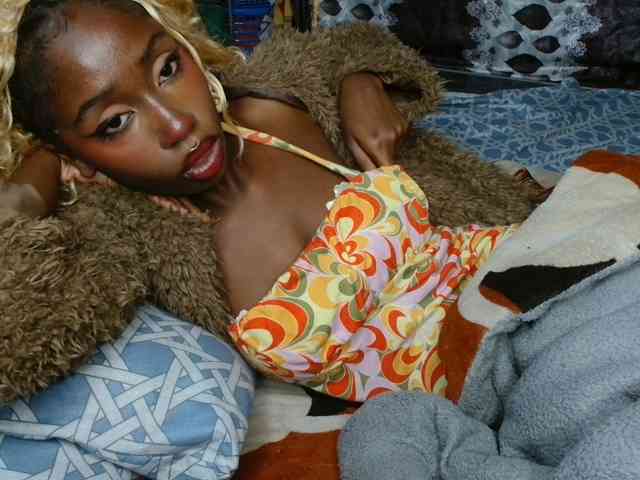 Boughie-birdy webcam