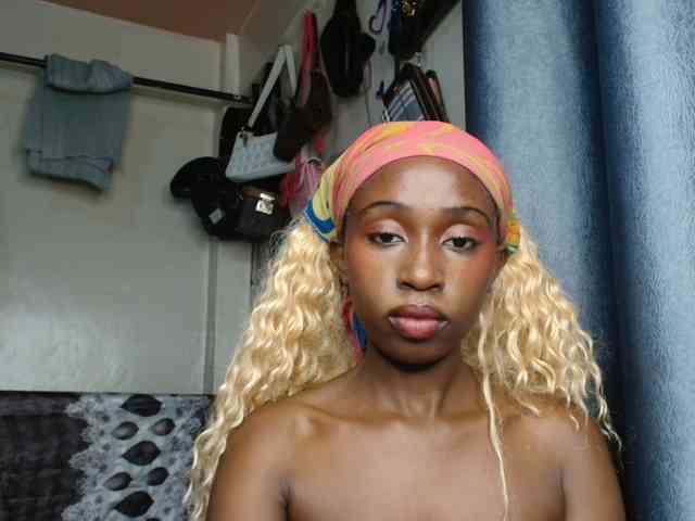 Boughie-birdy webcam