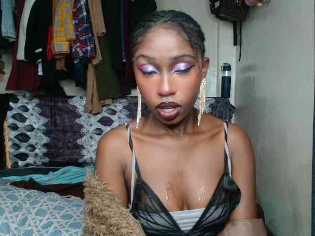 Boughie-birdy webcam