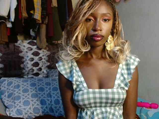 Boughie-birdy webcam