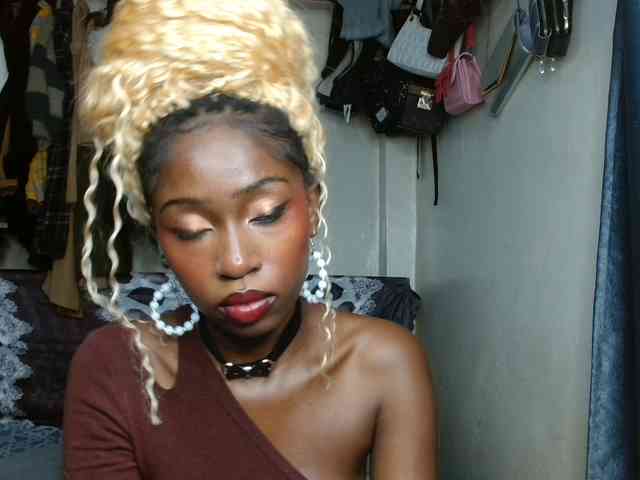 Boughie-birdy webcam