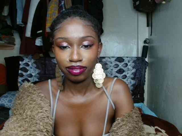 Boughie-birdy Live Webcam on BongaCams
