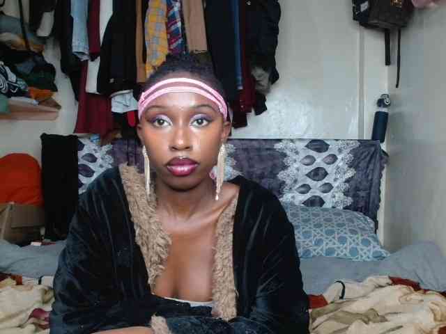 Boughie-birdy webcam