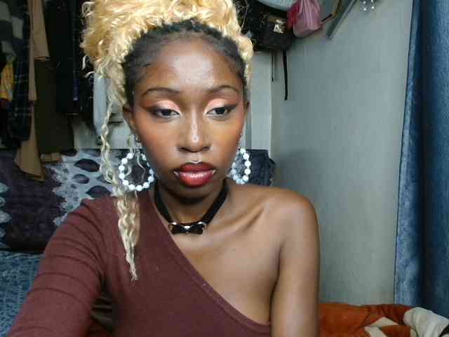 Boughie-birdy webcam