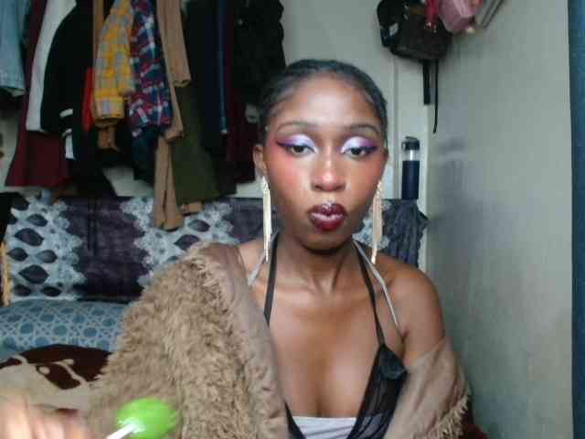 Boughie-birdy webcam