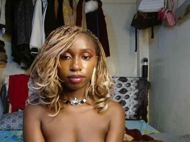 Boughie-birdy webcam