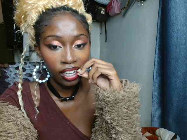 Boughie-birdy webcam