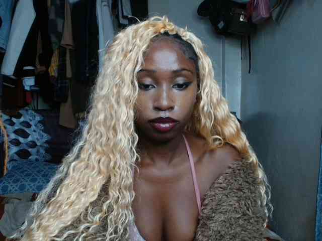 Boughie-birdy webcam