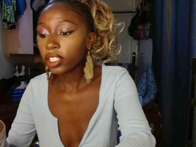Boughie-birdy webcam