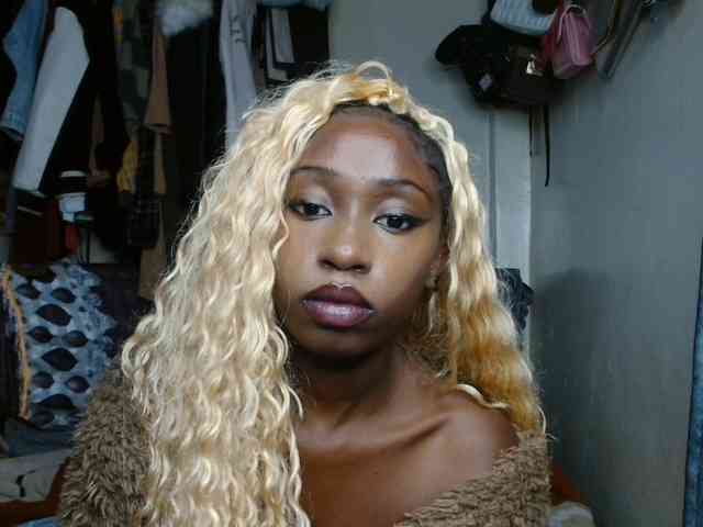 Boughie-birdy webcam