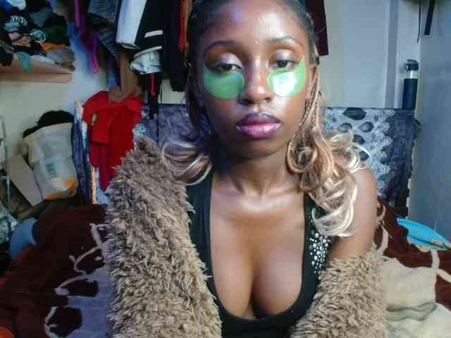 Boughie-birdy webcam