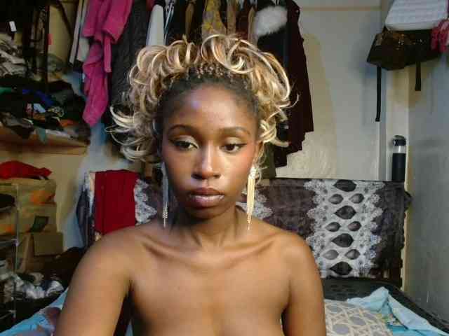 Boughie-birdy webcam