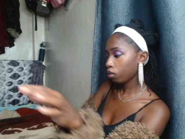Boughie-birdy webcam