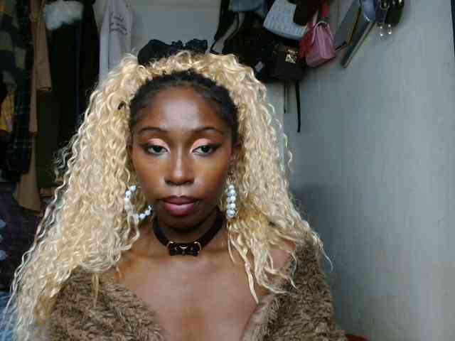 Boughie-birdy webcam