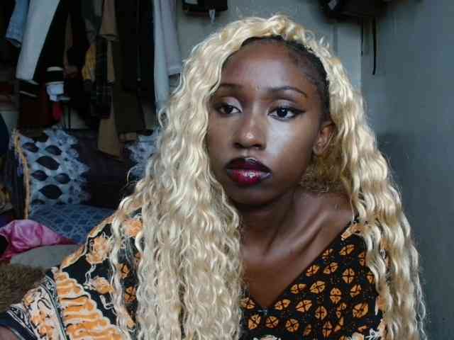 Boughie-birdy webcam