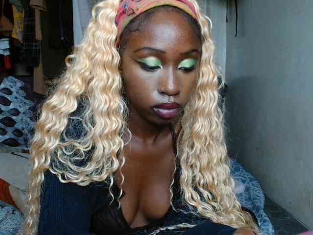 Boughie-birdy webcam