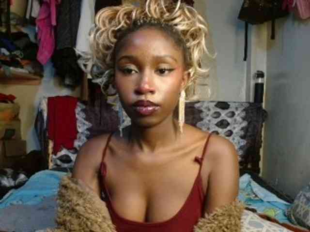 Boughie-birdy webcam