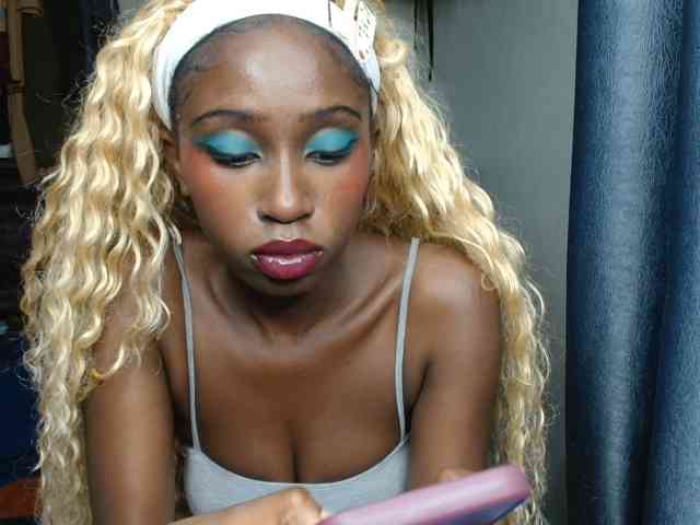Boughie-birdy webcam