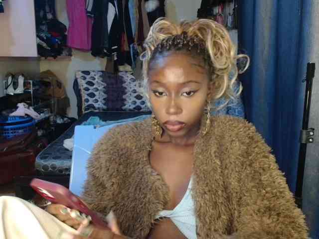 Boughie-birdy webcam